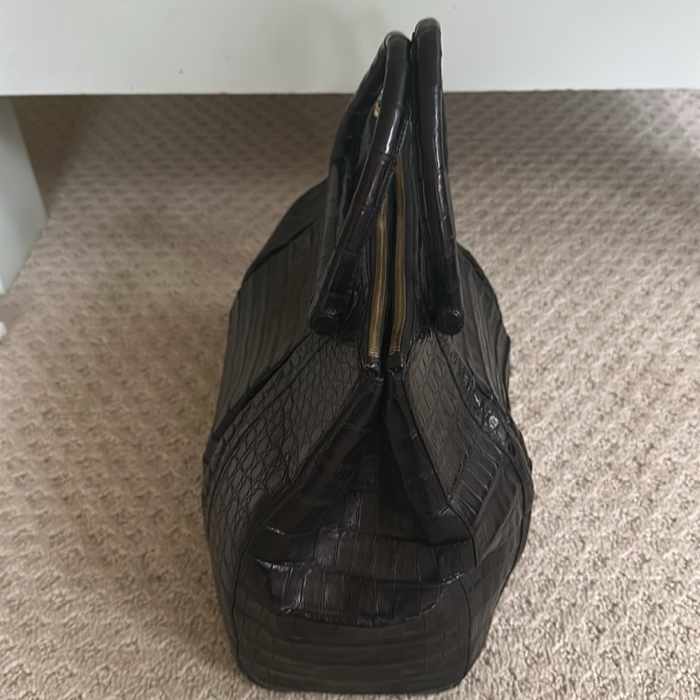 Nancy Gonzalez Elegant Black Crocodile-Embossed Women's Bag - Picture 3 of 6